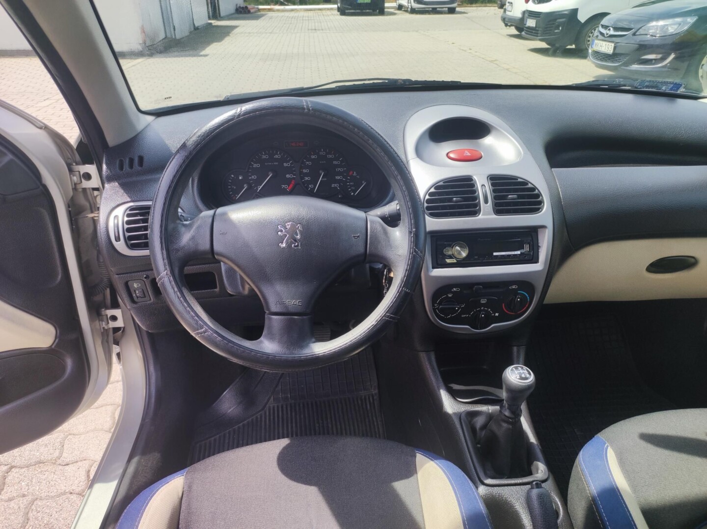 Peugeot 206