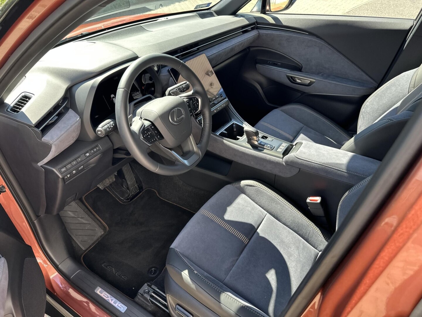 Lexus LBX