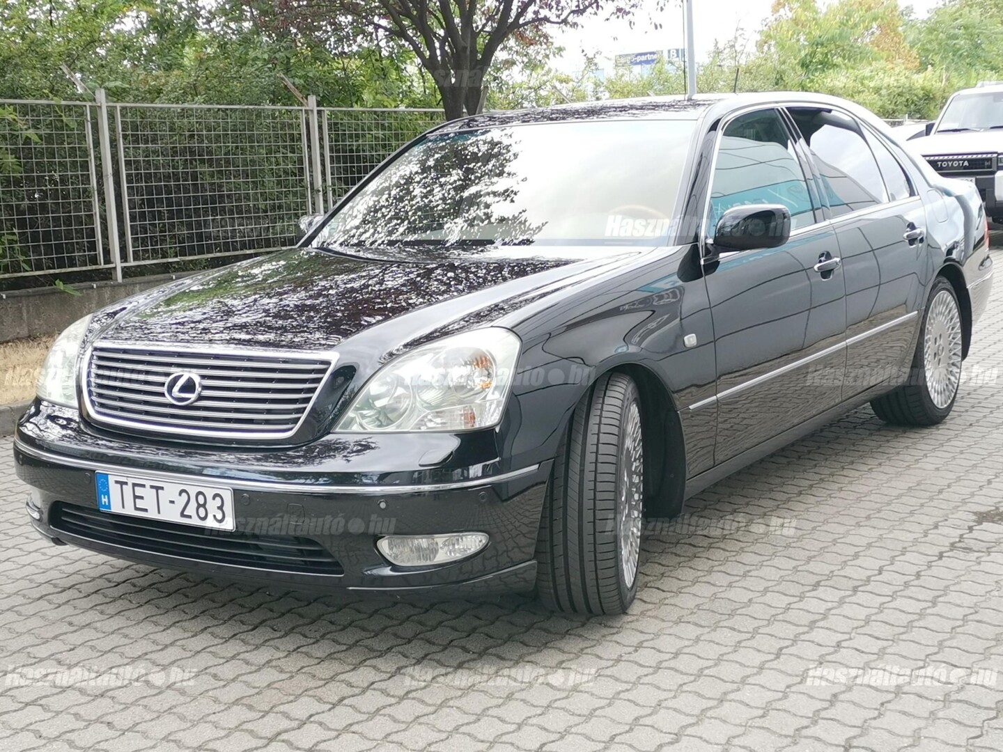 Lexus LS