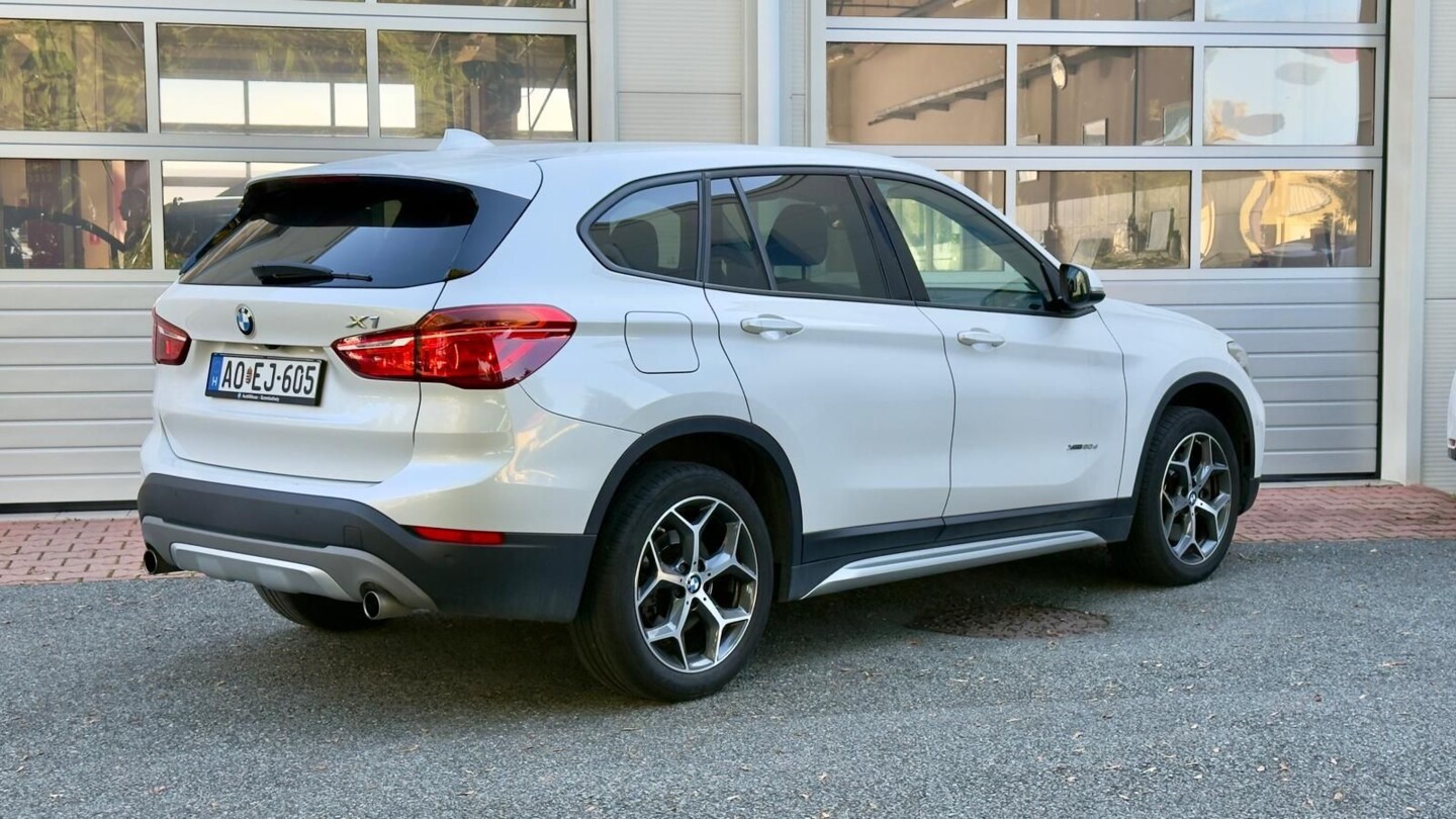 BMW X1