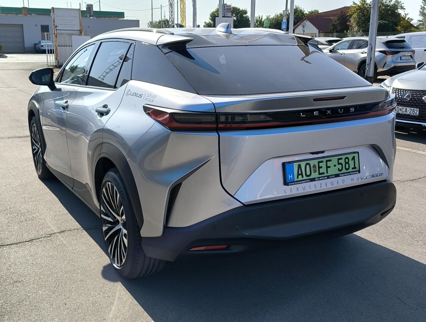 Lexus RZ