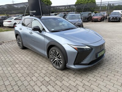 Lexus RZ
