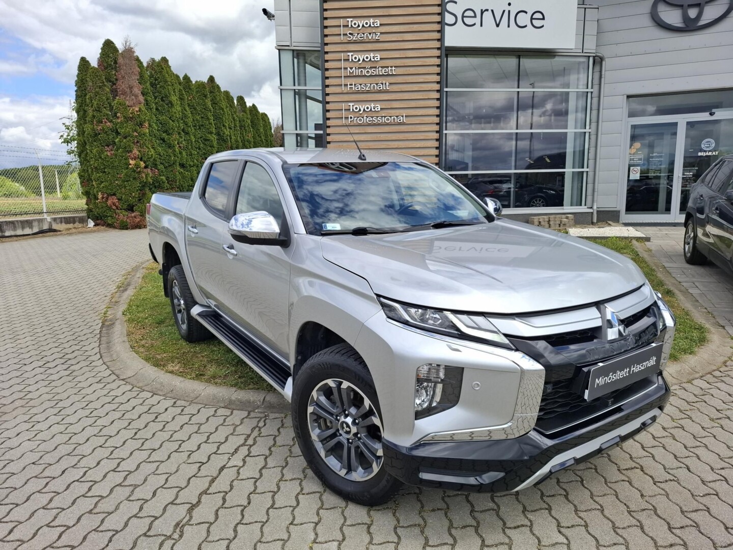 Mitsubishi L200