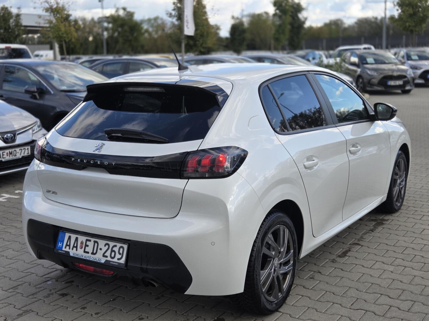 Peugeot 208