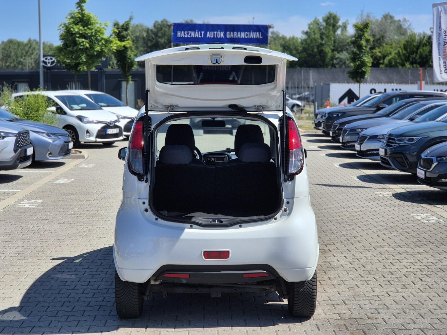 Peugeot iOn
