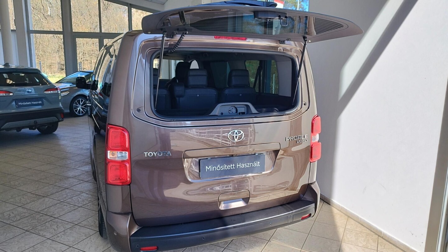Toyota PROACE