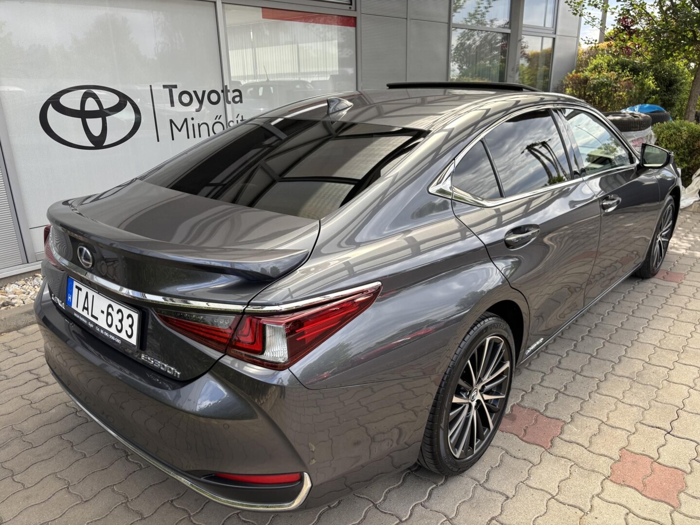 Lexus ES