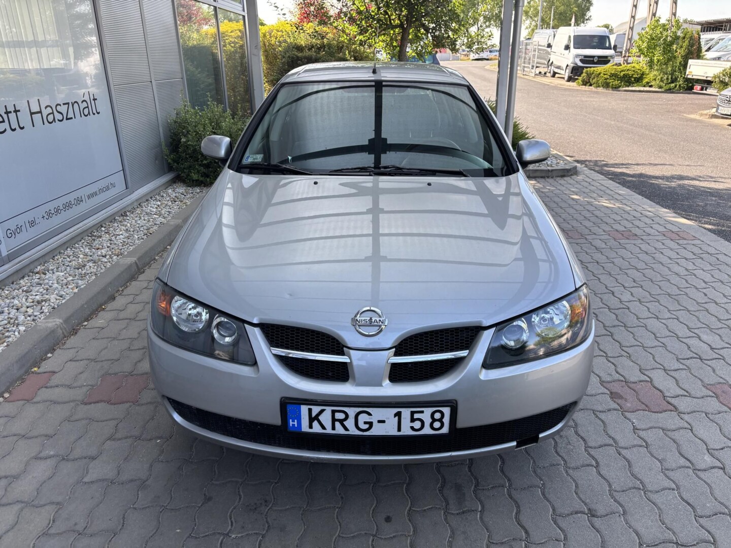 Nissan Almera