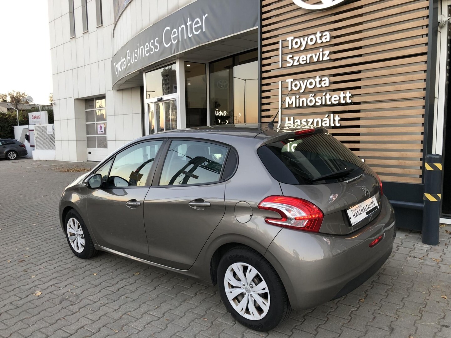 Peugeot 208