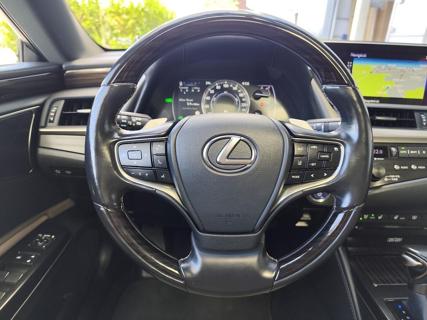 Lexus ES