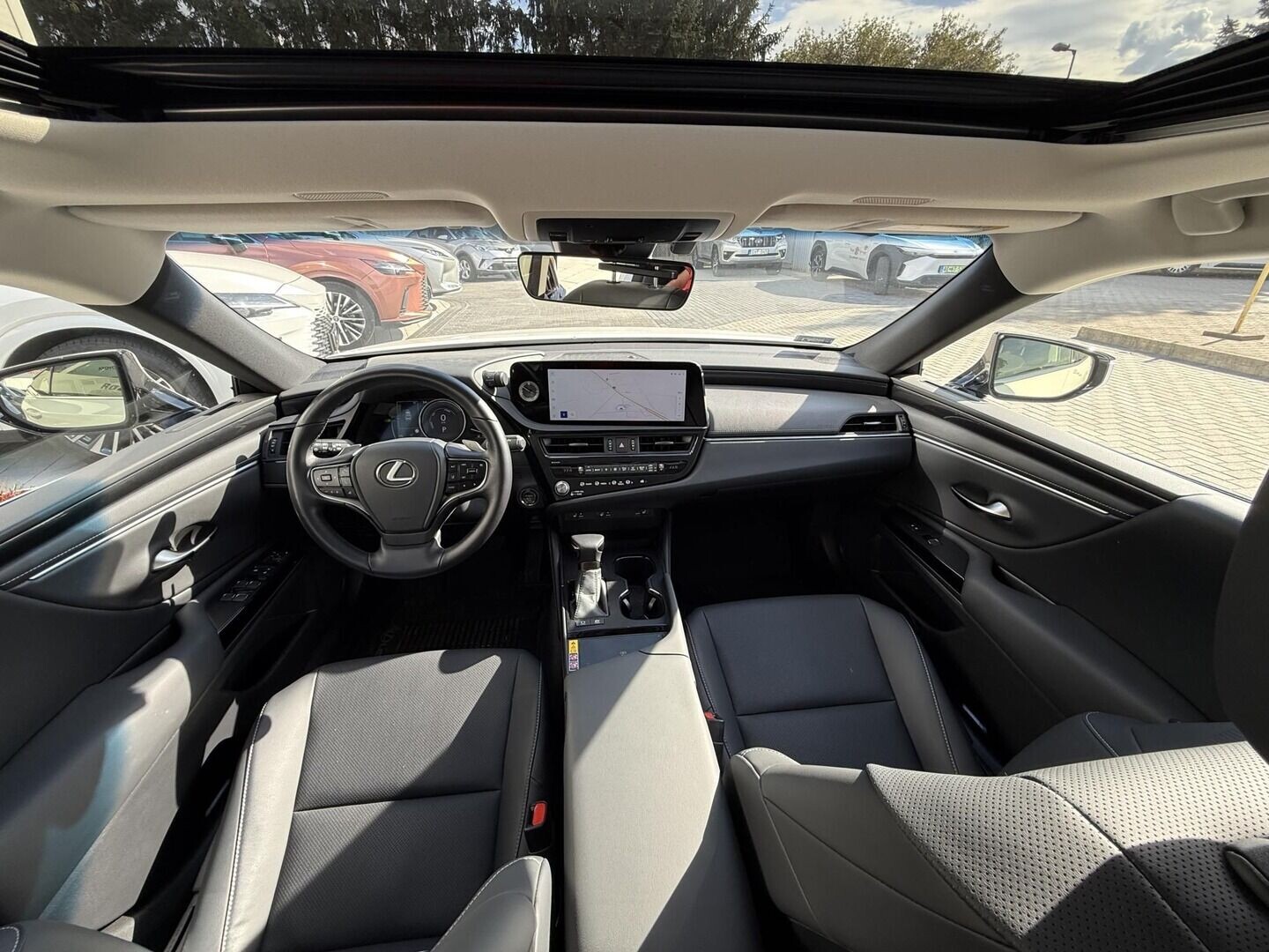 Lexus ES
