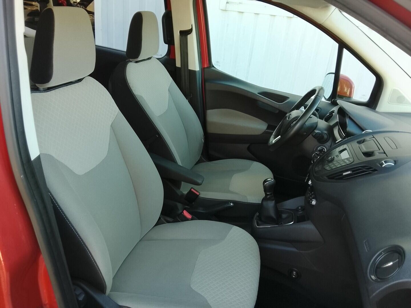 Ford Transit Courier