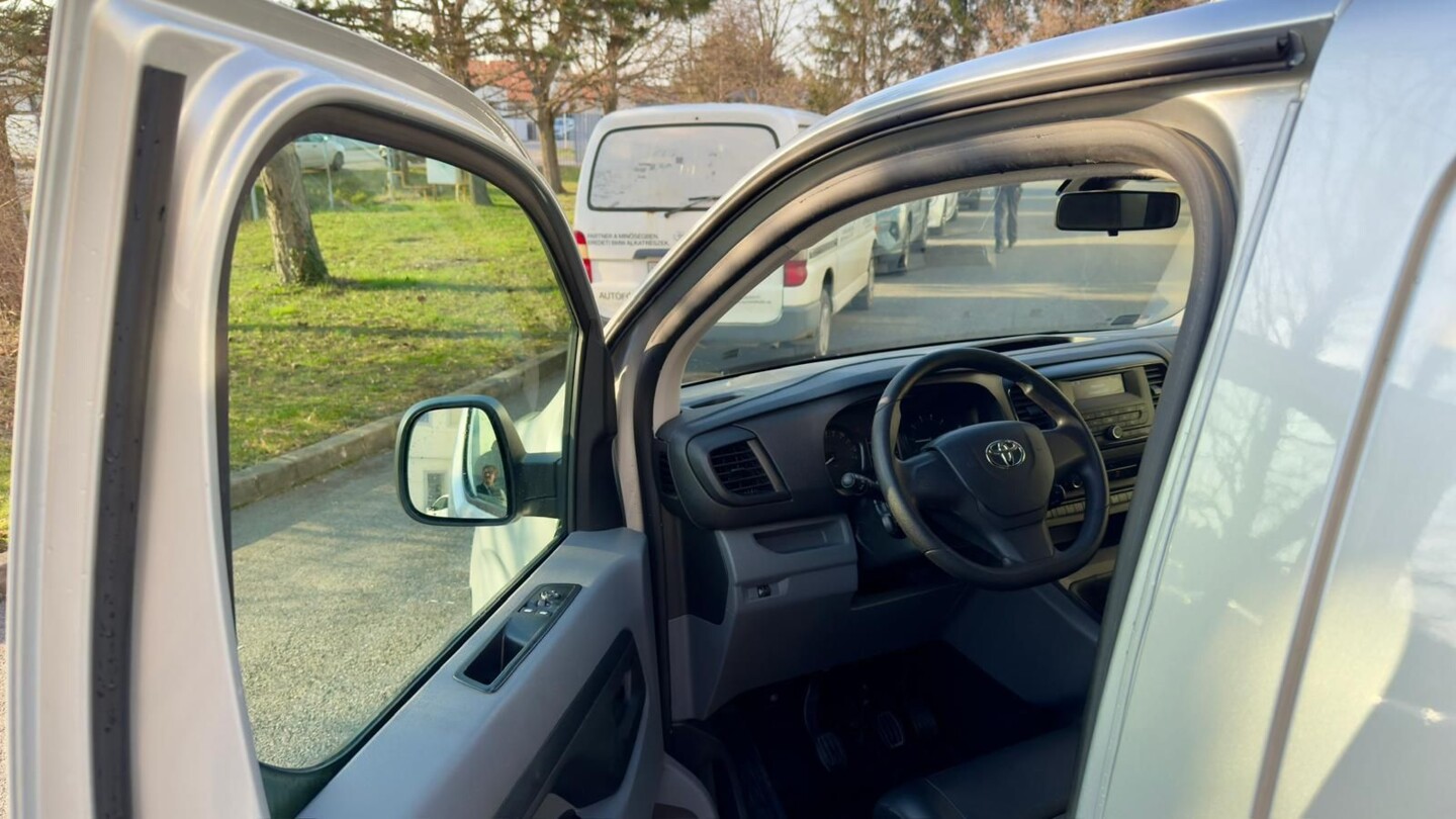 Toyota PROACE