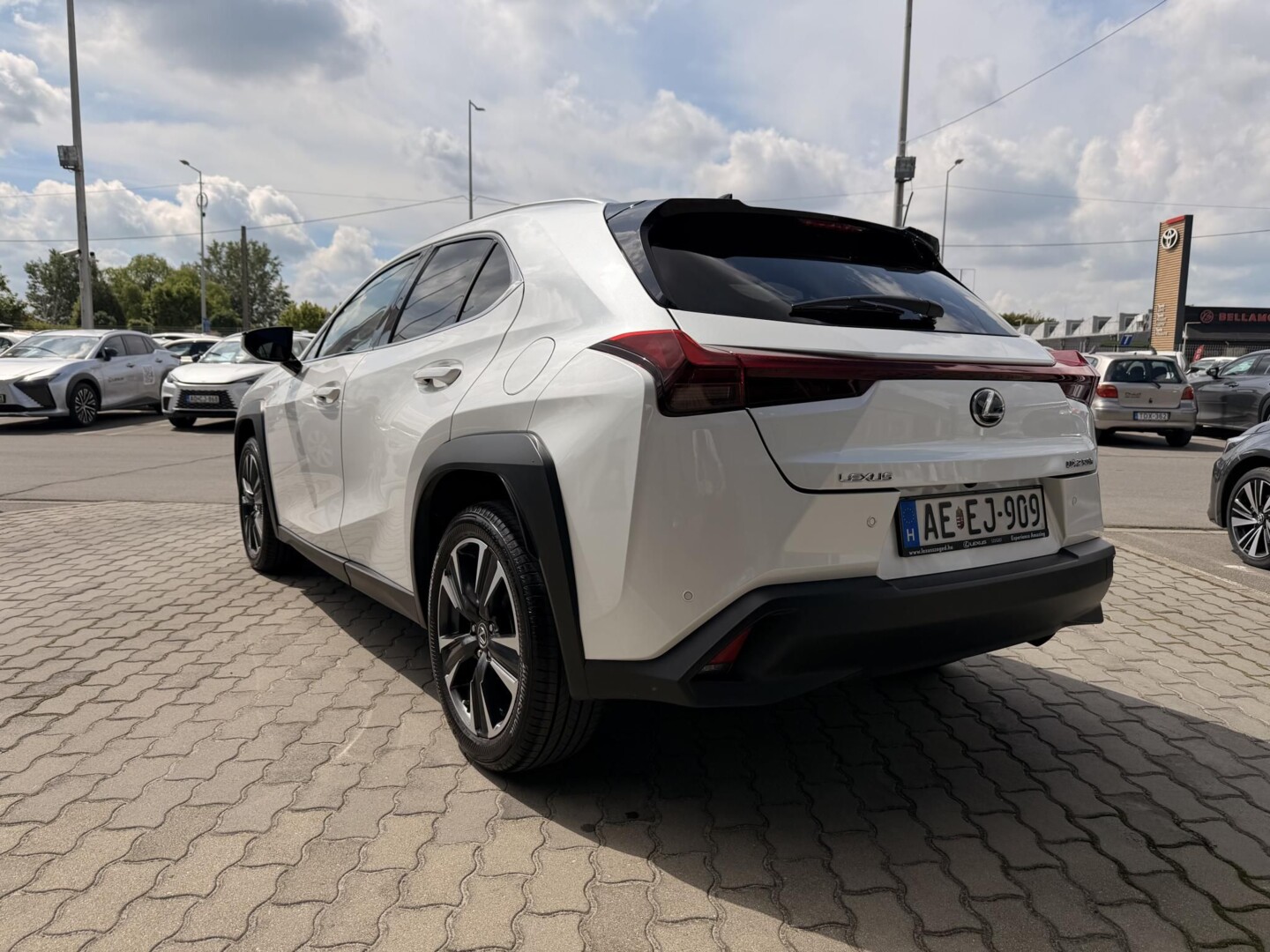 Lexus UX