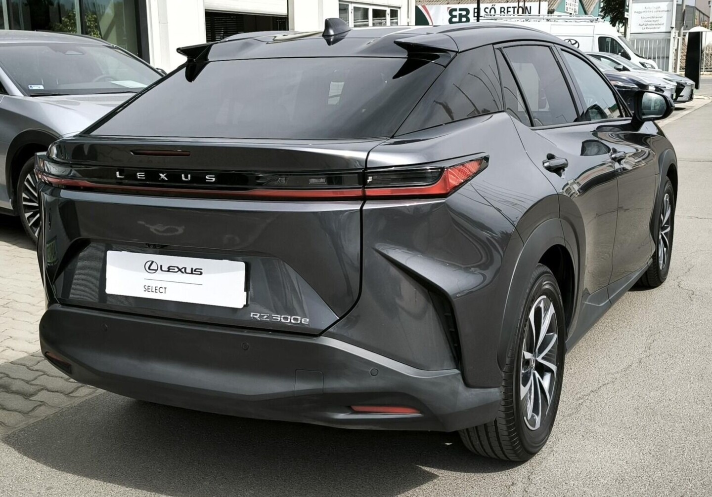 Lexus RZ