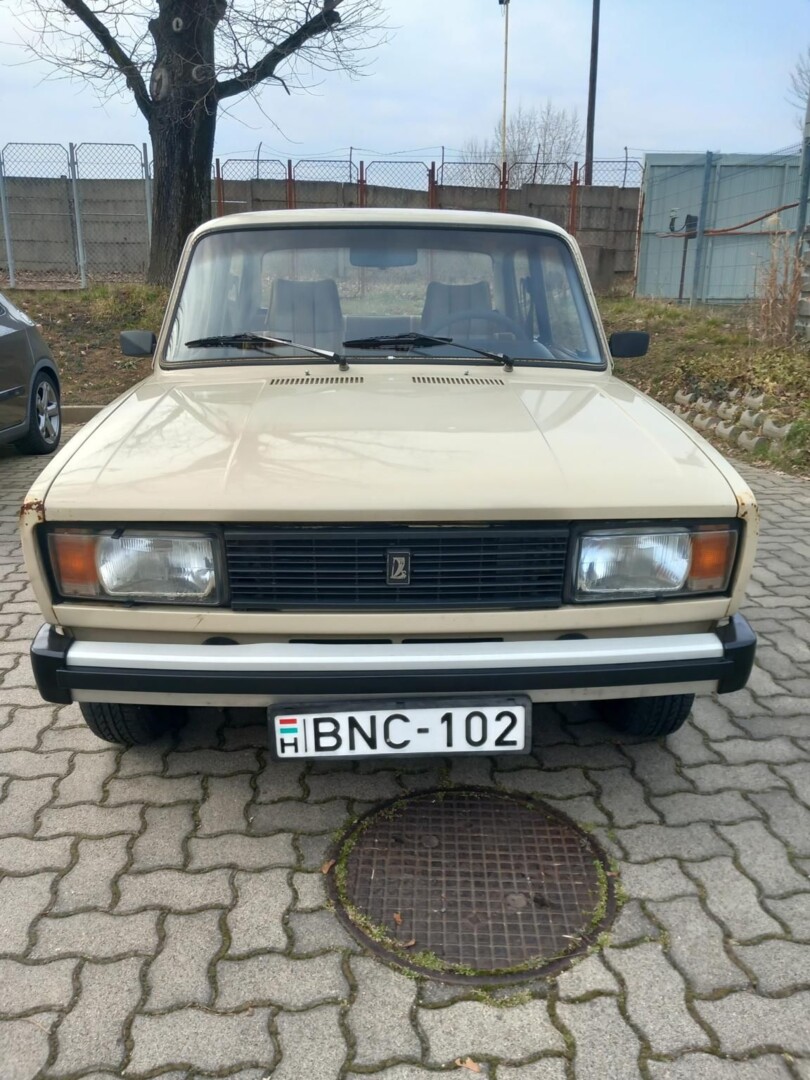Lada 2105