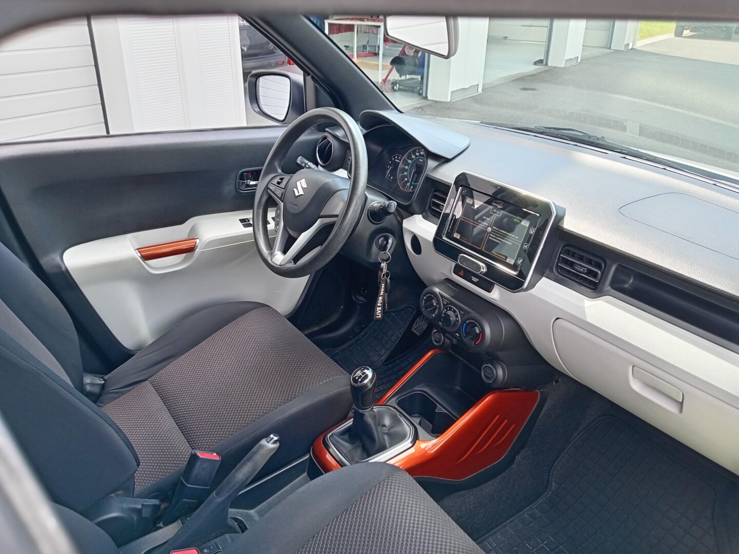 Suzuki Ignis