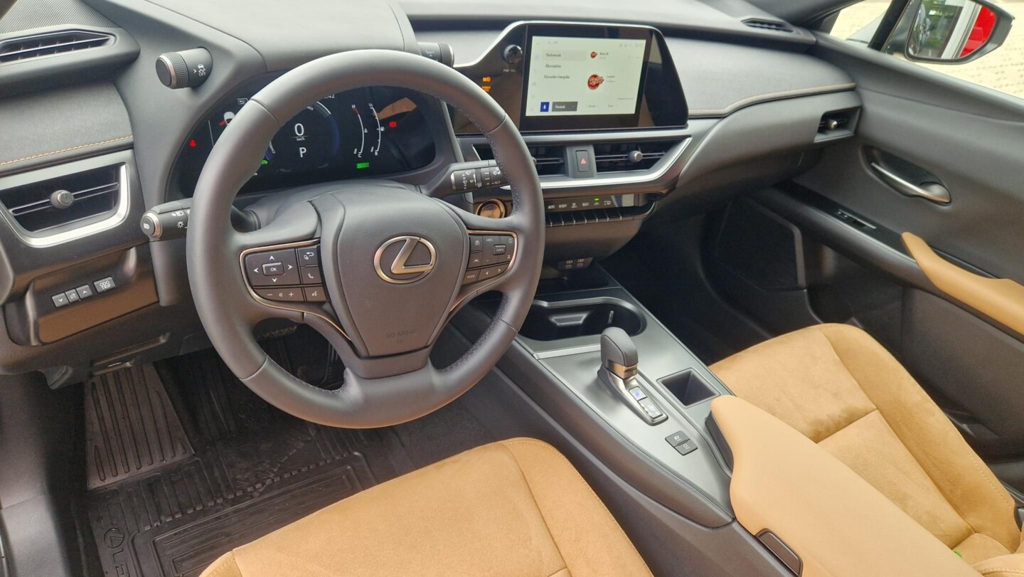Lexus UX