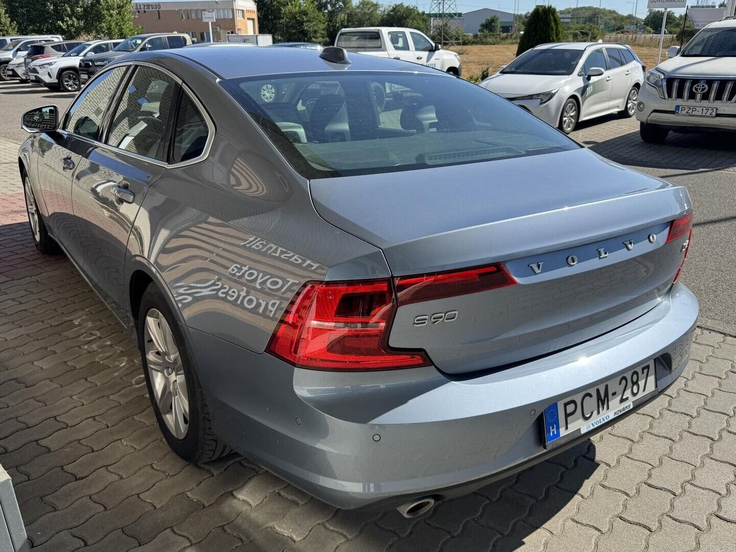 Volvo S90
