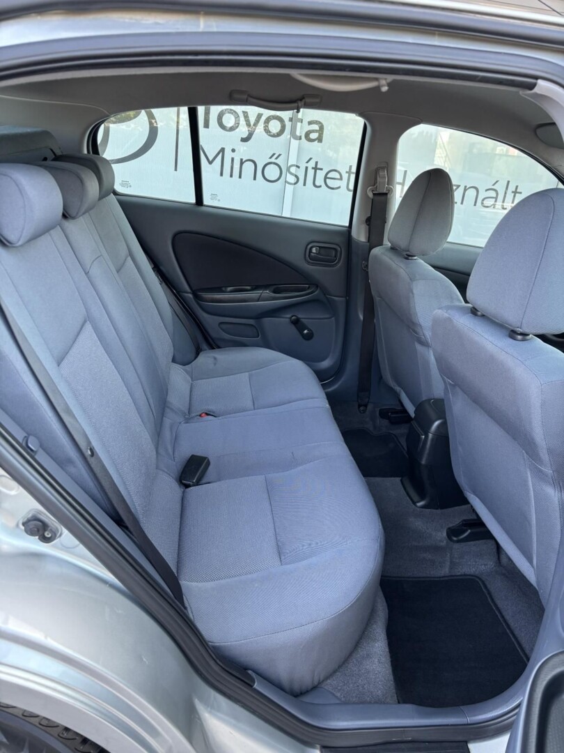Nissan Almera