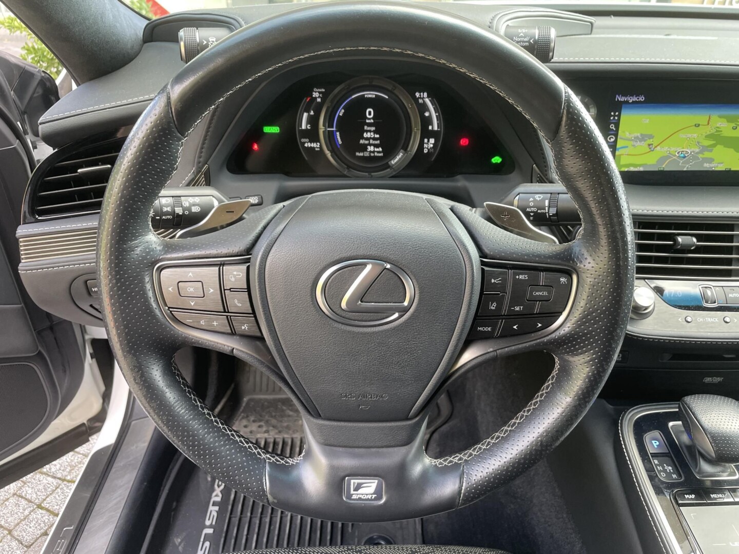 Lexus LS