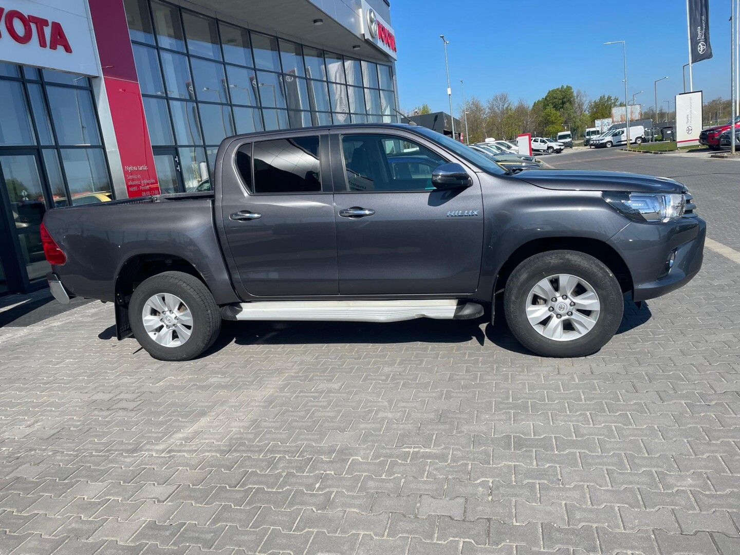 Toyota Hilux