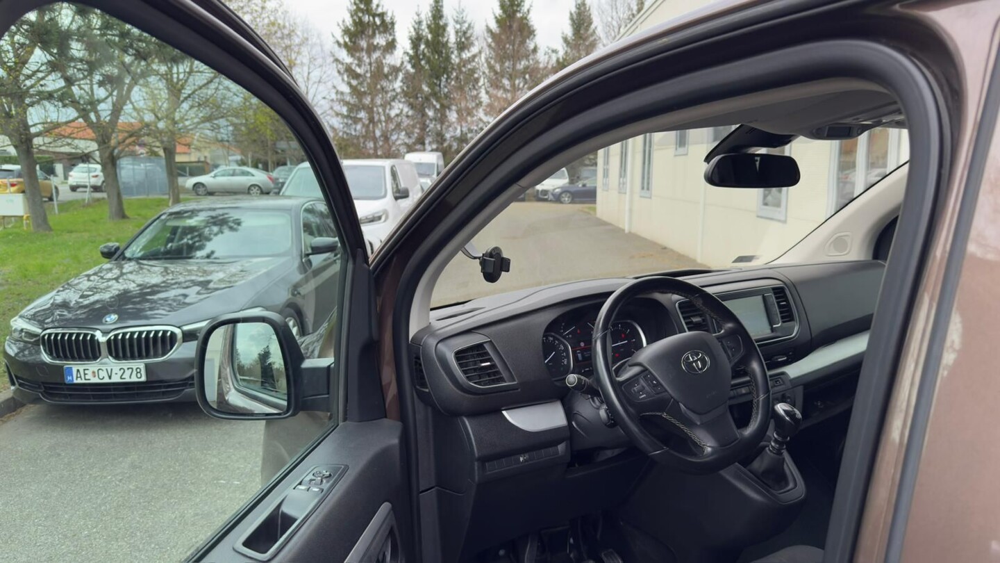 Toyota PROACE