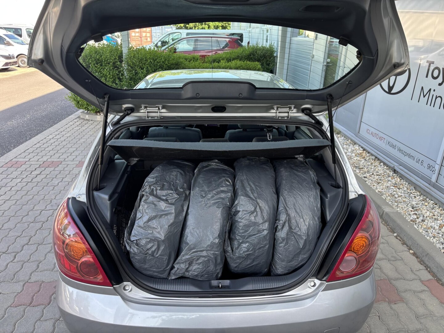 Nissan Almera