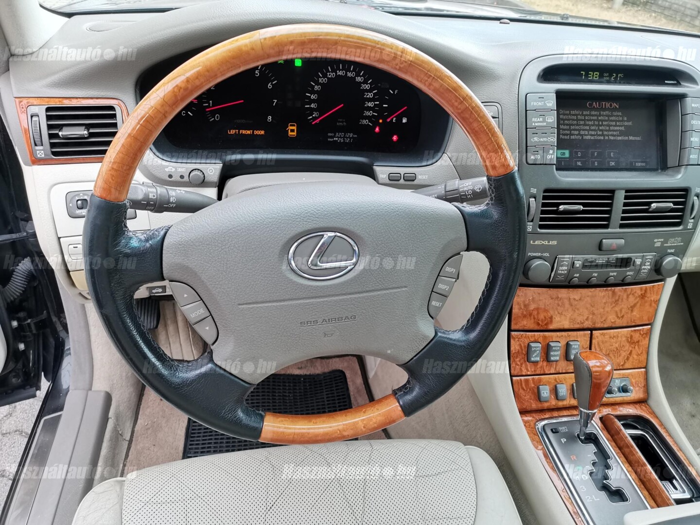 Lexus LS