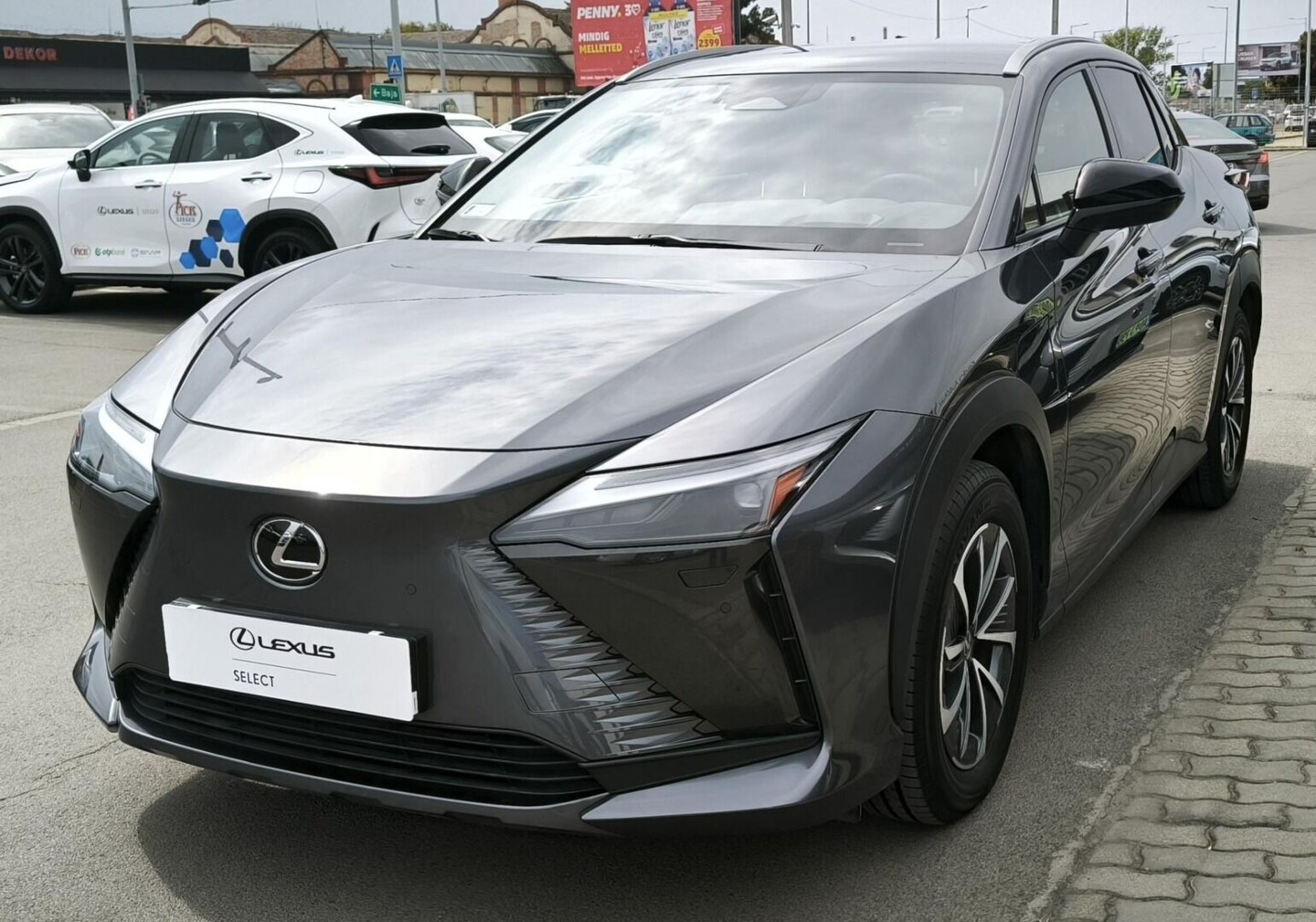 Lexus RZ