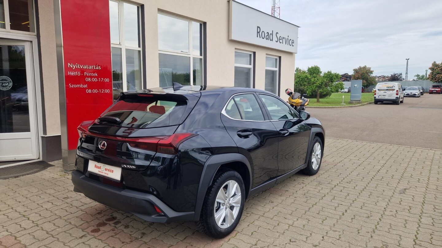 Lexus UX