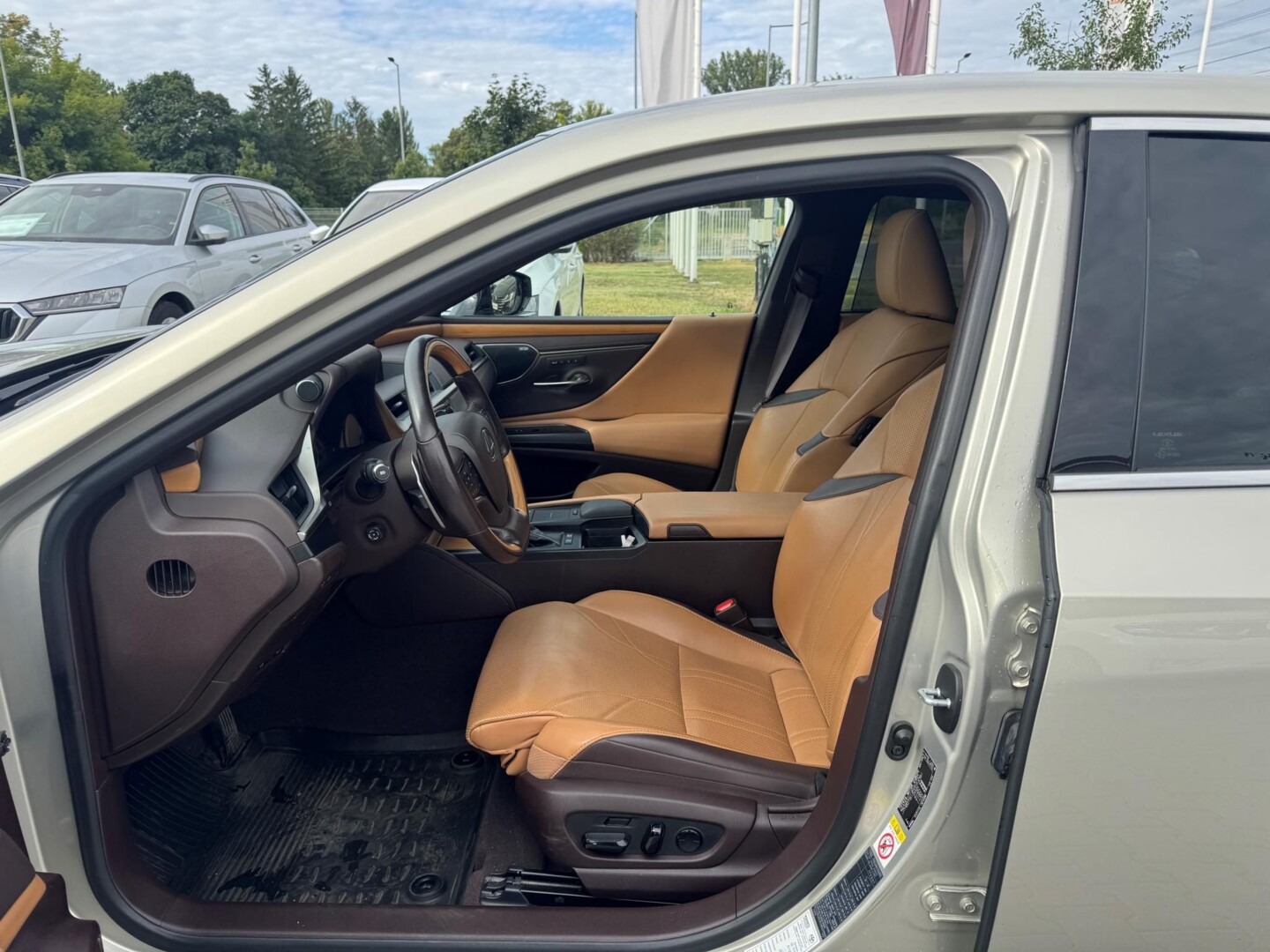 Lexus ES