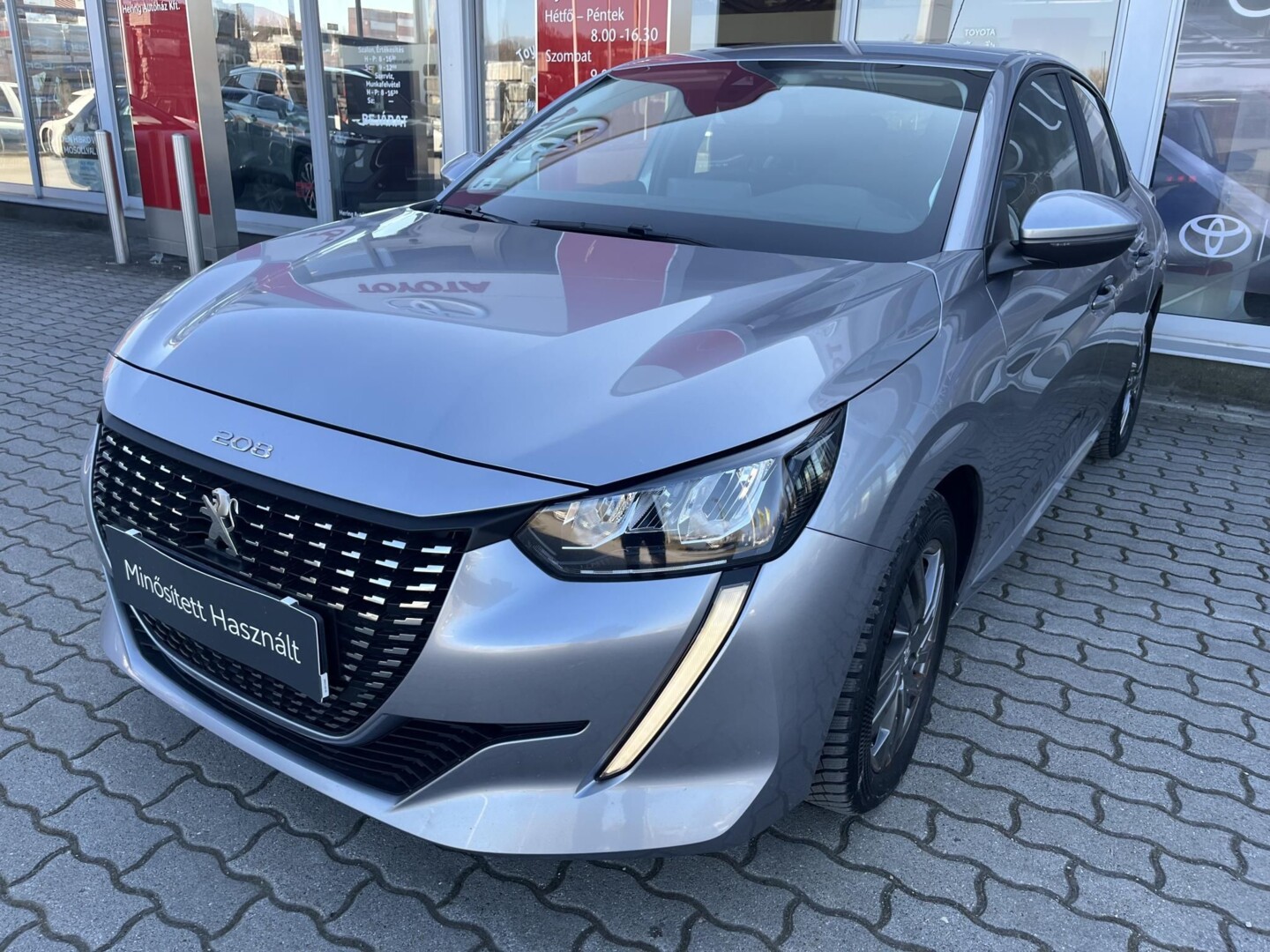 Peugeot 208