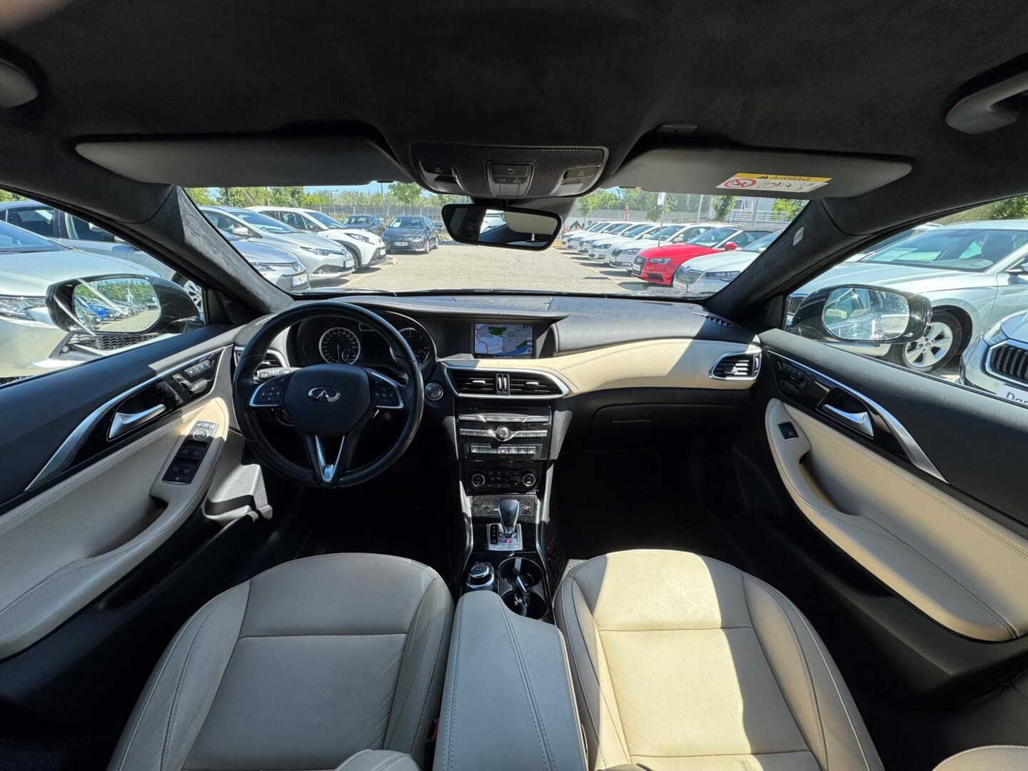 Infiniti QX30