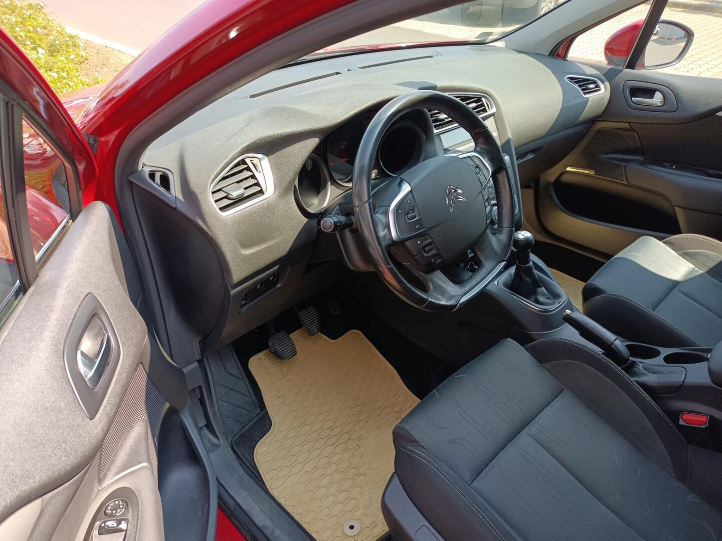 Citroën C4