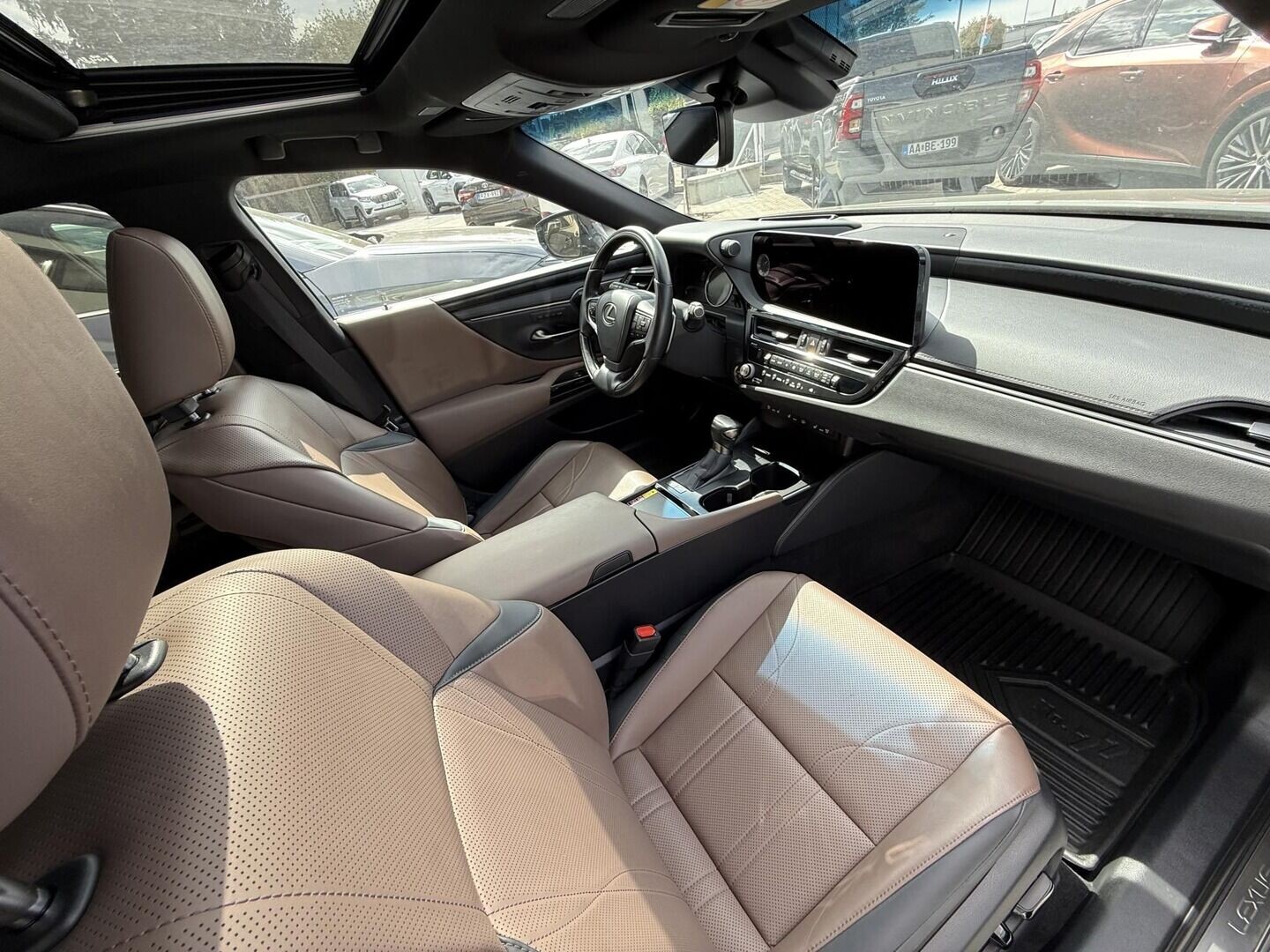 Lexus ES