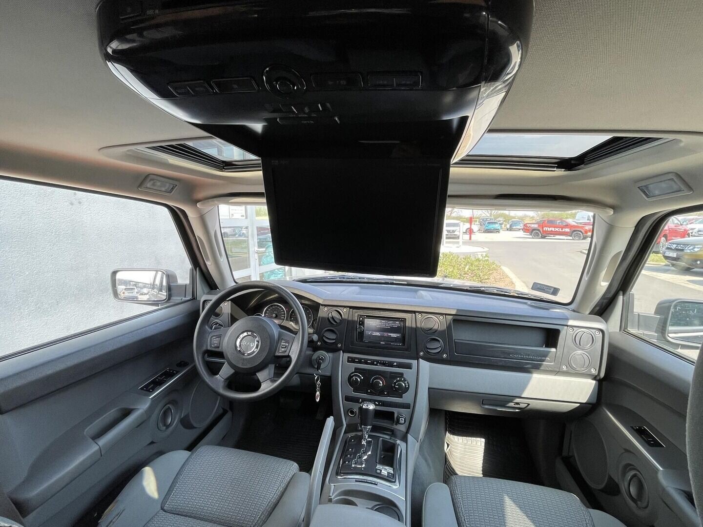 Jeep Commander