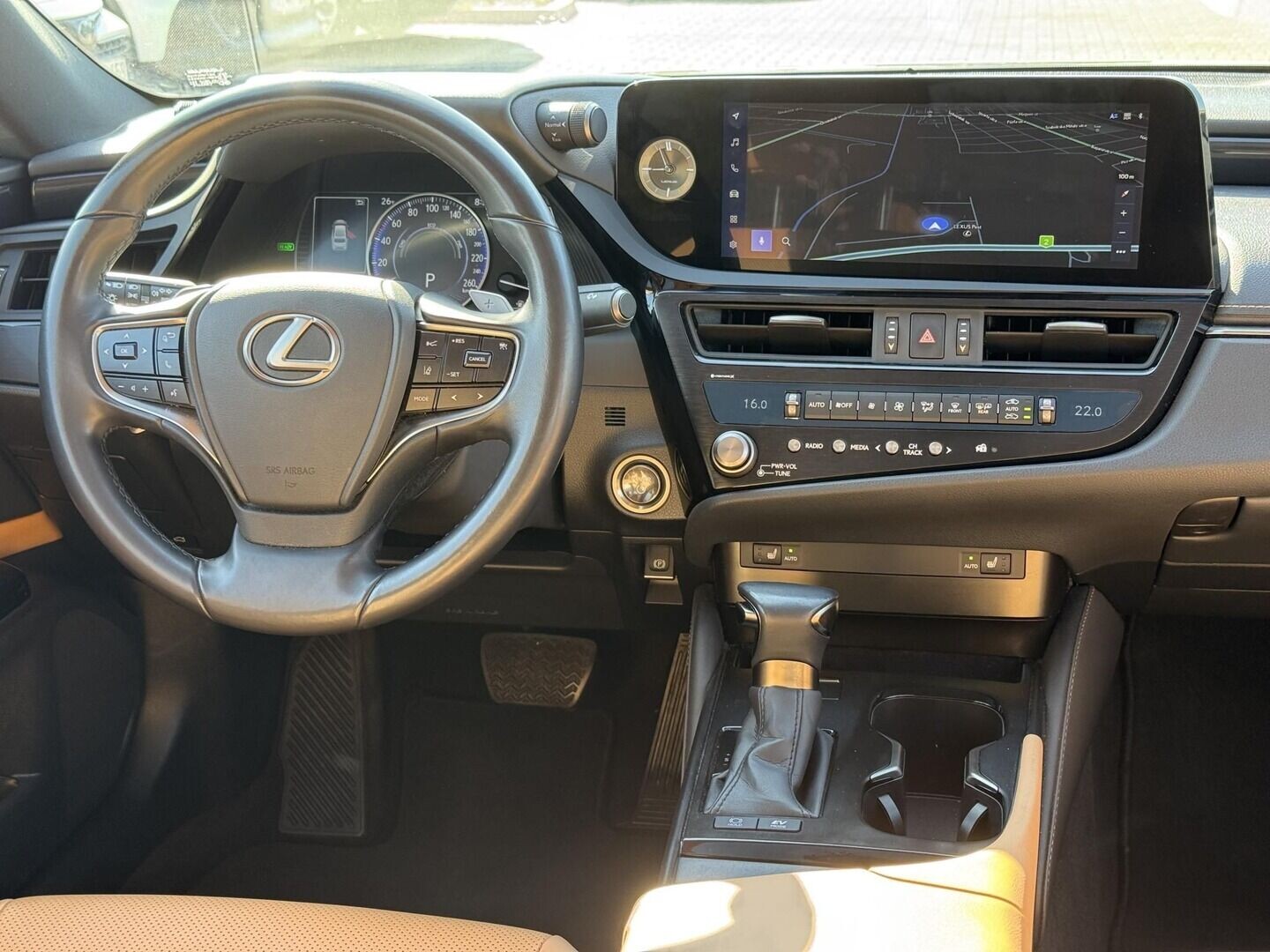 Lexus ES